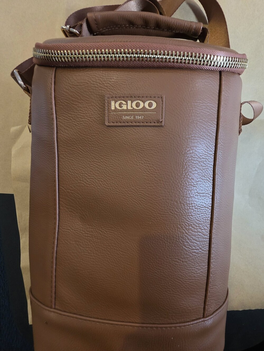 Igloo Luxe Cognac Brown Vegan Leather Dual Compartment Cooler W/Strap
